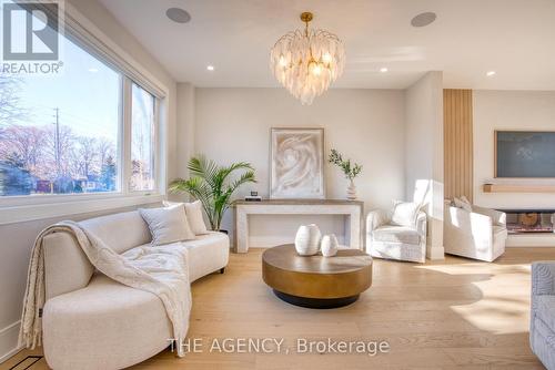 Formal Living Room w/large window. - 519 Third Line, Oakville, ON - Indoor Photo Showing Living Room