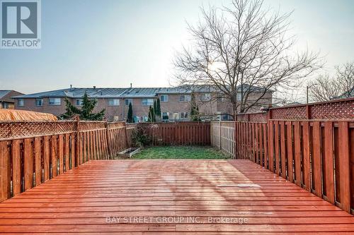 5166 Des Jardines Drive, Burlington, ON - Outdoor