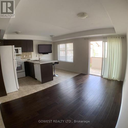 5 - 614 Shoreline Drive, Mississauga, ON - Indoor Photo Showing Other Room