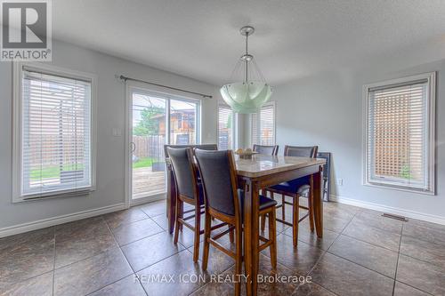 139 Pebblecreek Drive, Kitchener, ON - Indoor Photo Showing Dining Room