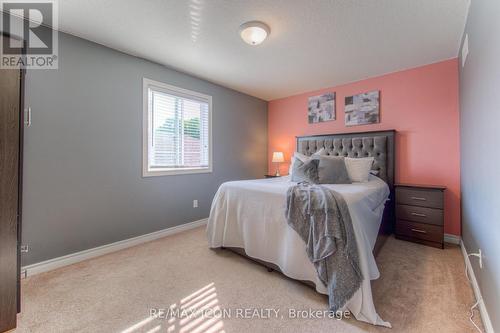 139 Pebblecreek Drive, Kitchener, ON - Indoor Photo Showing Bedroom