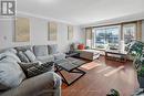 6186 Delta Drive, Niagara Falls, ON  - Indoor Photo Showing Living Room 