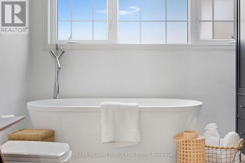 7 Peninsula Drive, Kawartha Lakes (Emily), ON - Indoor Photo Showing Bathroom