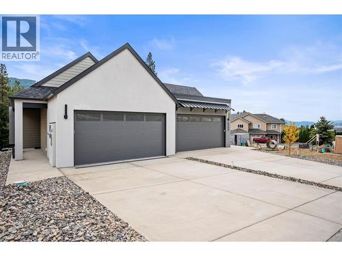 7036 Manning Place, Vernon, BC - Outdoor