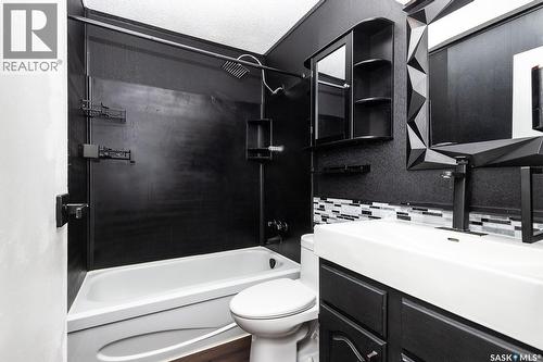 354 Allegretto Crescent, Saskatoon, SK - Indoor Photo Showing Bathroom
