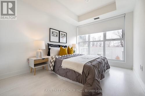 315 - 30 Inn On The Park Drive, Toronto, ON - Indoor Photo Showing Bedroom