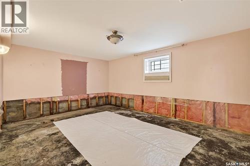 3102 Assiniboine Avenue, Regina, SK - Indoor