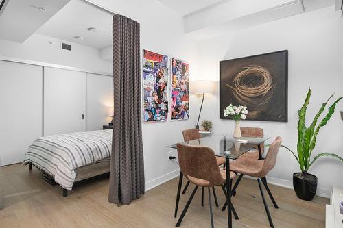 Vue d'ensemble - 2706-1188 Rue St-Antoine O., Montréal (Ville-Marie), QC - Indoor Photo Showing Bedroom