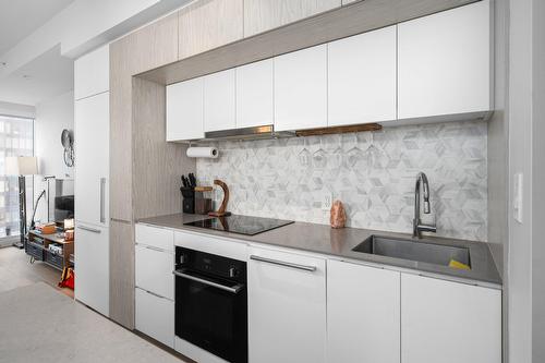 Cuisine - 2706-1188 Rue St-Antoine O., Montréal (Ville-Marie), QC - Indoor Photo Showing Kitchen