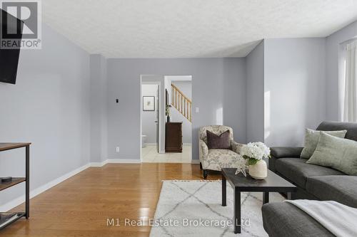 72 Amaranth Street E, East Luther Grand Valley (Grand Valley), ON - Indoor Photo Showing Living Room