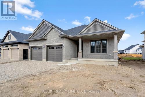 8 Hartland Circle, St. Thomas, ON - Outdoor With Facade
