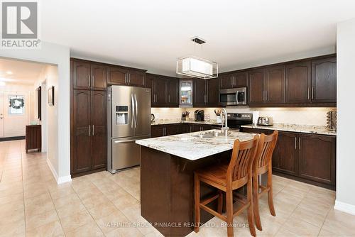 8 Horton Place, Kawartha Lakes (Lindsay), ON - Indoor Photo Showing Kitchen