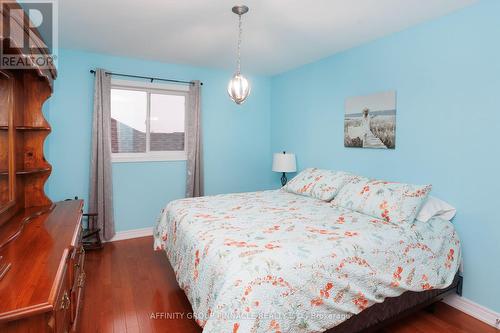 8 Horton Place, Kawartha Lakes (Lindsay), ON - Indoor Photo Showing Bedroom