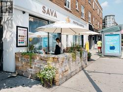 2674 YONGE STREET  Toronto, ON M4N 2H7