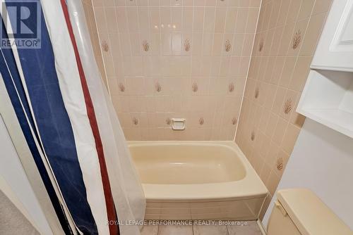 46 Otten Drive, Ottawa, ON - Indoor Photo Showing Bathroom