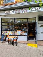 221 RONCESVALLES AVENUE  Toronto, ON M6R 2L6