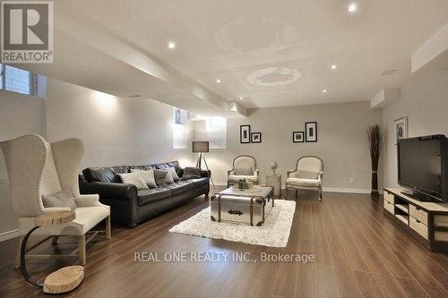 2412 Presquile Drive, Oakville, ON - Indoor Photo Showing Living Room