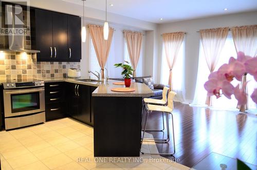 2412 Presquile Drive, Oakville, ON - Indoor Photo Showing Kitchen