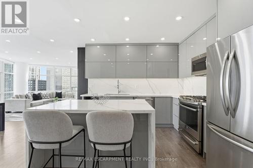 1109 - 35 Mariner Terrace, Toronto, ON - Indoor Photo Showing Kitchen With Upgraded Kitchen