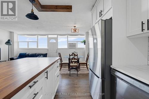 1204 - 215 Glenridge Avenue, St. Catharines, ON - Indoor Photo Showing Kitchen