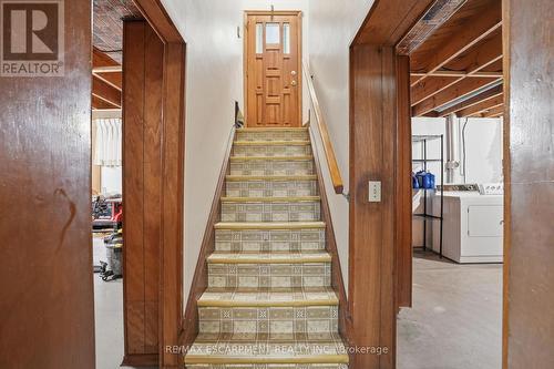 131 Nash Road N, Hamilton, ON - Indoor Photo Showing Other Room