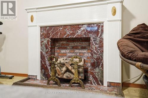 131 Nash Road N, Hamilton, ON - Indoor Photo Showing Other Room