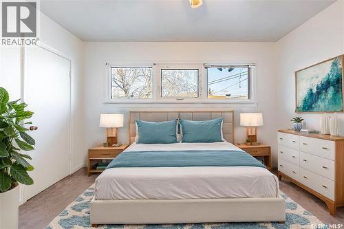 280 Athabasca Street E, Moose Jaw, SK - Indoor Photo Showing Bedroom