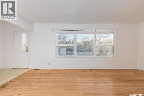280 Athabasca Street E, Moose Jaw, SK - Indoor Photo Showing Other Room