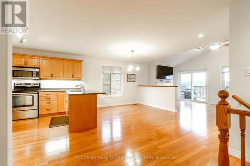 1587 Scollard Crescent, Peterborough (Ashburnham Ward 4), ON - Indoor Photo Showing Kitchen