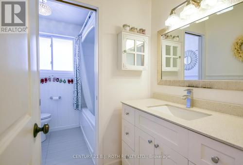 Main bathroom - 3 Marwendy Drive, Barrie, ON - Indoor Photo Showing Bathroom