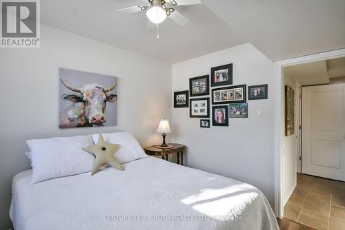3 Marwendy Drive, Barrie, ON - Indoor Photo Showing Bedroom
