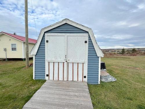 17 Paquet Avenue, Souris, PE 