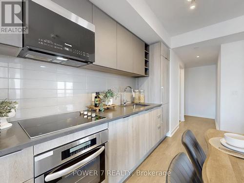 3605 - 2033 Kennedy Road, Toronto, ON - Indoor Photo Showing Kitchen With Upgraded Kitchen