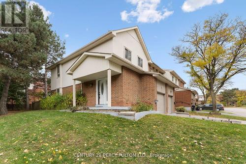 1 - 34 DUNDALK DRIVE  Toronto, ON M1P 4W3