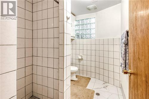 371 Moonrock Avenue, Sudbury, ON - Indoor Photo Showing Bathroom