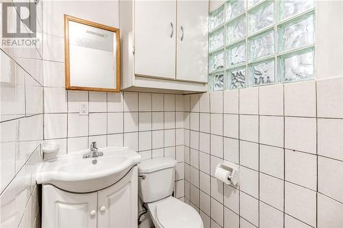 371 Moonrock Avenue, Sudbury, ON - Indoor Photo Showing Bathroom
