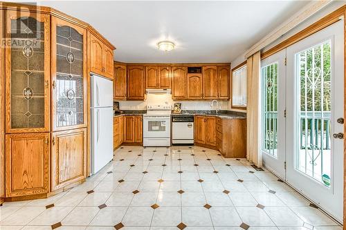 371 Moonrock Avenue, Sudbury, ON - Indoor Photo Showing Kitchen