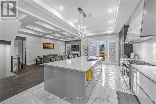 1215 Pondside Trail, Oakville, ON - Indoor Photo Showing Kitchen With Upgraded Kitchen
