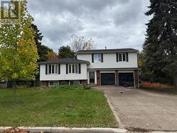 2406 VENTURA DRIVE  Oakville, ON L6L 2H4