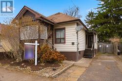 157 PARK ROAD S  Oshawa (Vanier), ON L1J 4H1