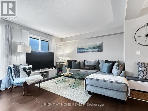 223 - 175 Haig Road, Belleville (Belleville Ward), ON - Indoor Photo Showing Living Room