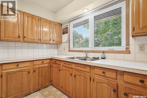 1113 Vaughan Street, Moose Jaw, SK - Indoor Photo Showing Kitchen With Double Sink