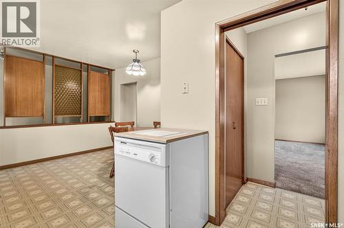 1113 Vaughan Street, Moose Jaw, SK - Indoor