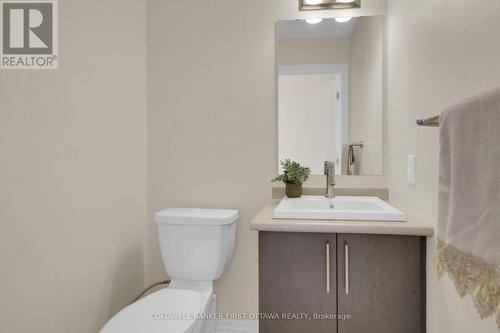 168 Hawkshaw Crescent, Ottawa, ON - Indoor Photo Showing Bathroom
