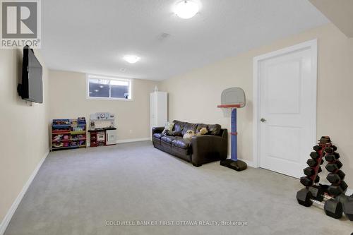 168 Hawkshaw Crescent, Ottawa, ON - Indoor