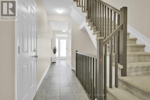 168 Hawkshaw Crescent, Ottawa, ON - Indoor Photo Showing Other Room