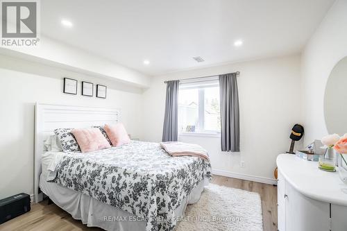 16 Whiting Drive, Brant, ON - Indoor Photo Showing Bedroom