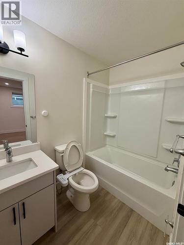 3214 Green Brook Road, Regina, SK - Indoor Photo Showing Bathroom