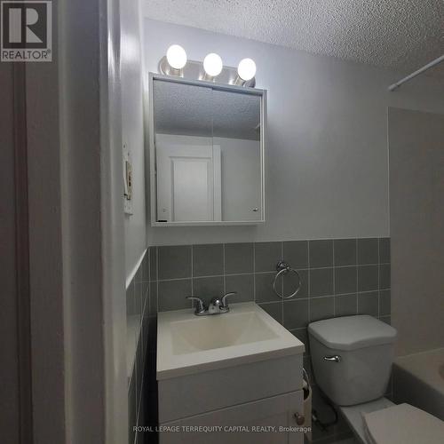 24 - 450 Carlton Street, St. Catharines, ON - Indoor Photo Showing Bathroom