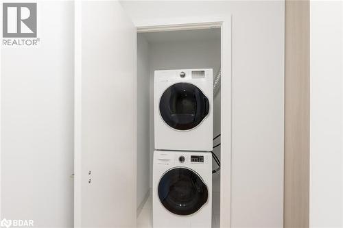 1926 Lake Shore Boulevard W Unit# 2307, Toronto, ON - Indoor Photo Showing Laundry Room